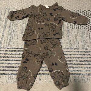 H&M Brown toddler Set with Bear Adventure Print